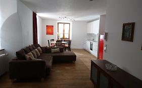 Kmh Apartment
